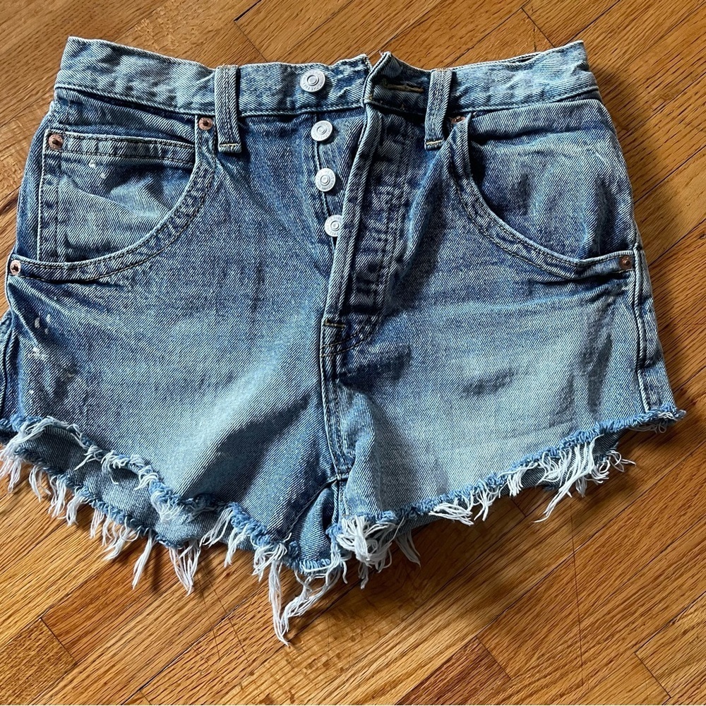 We The Free Women’s Denim Frayed Hem, Button Fly , High Waisted Women Shorts